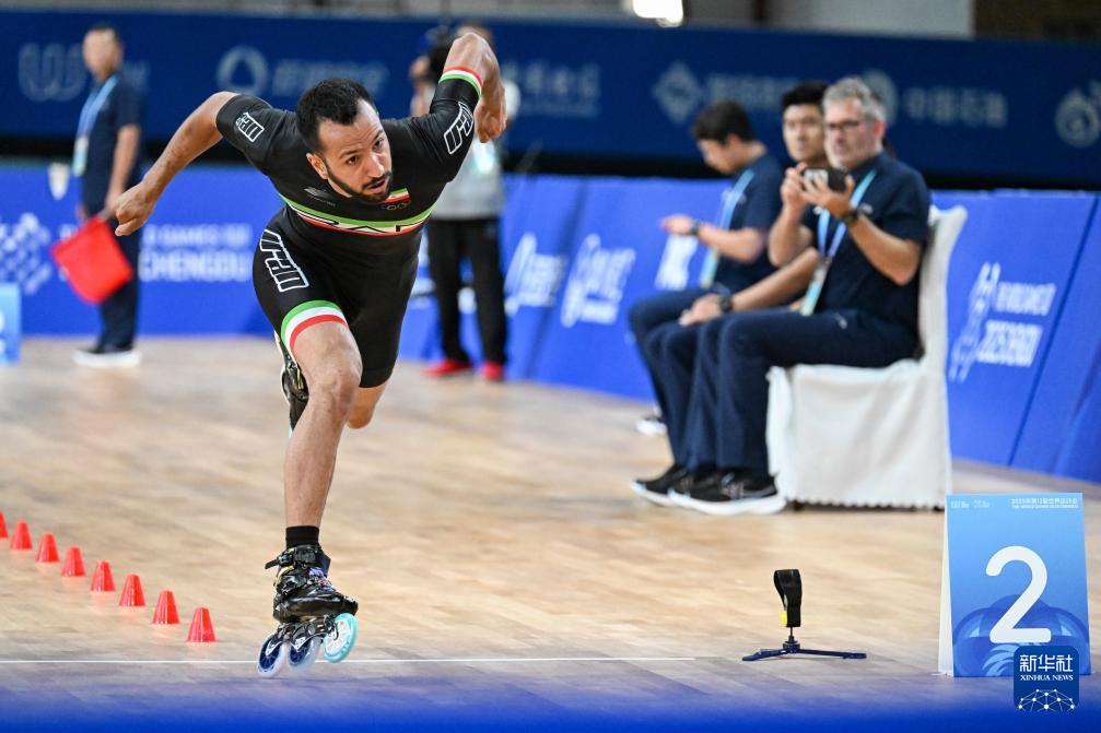 中国选手包, KDe, 中国选手张 中国选手包, KDe, 中国选手张